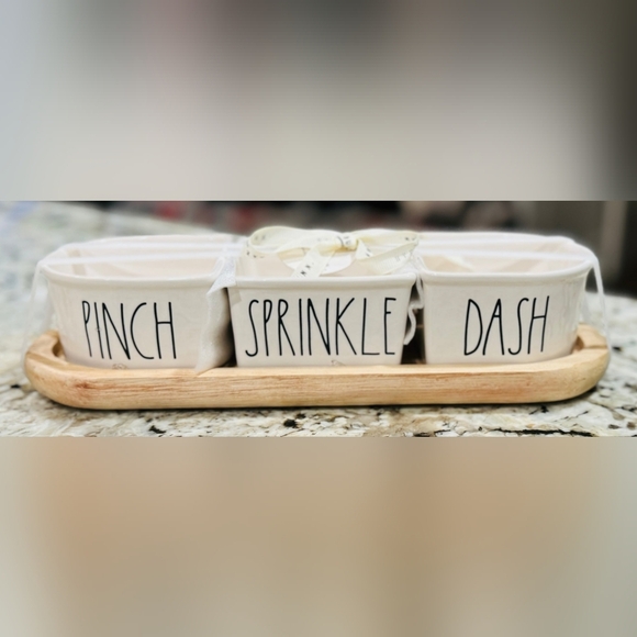 Sprinkle Replacement part of the Rae Dunn white ceramic 3-section serving set - Picture 4 of 4